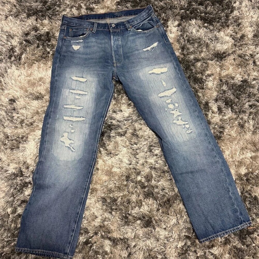 Levi's 501 Men's 36x32 Distressed Blue Denim Jeans 150th‎ Anniversary